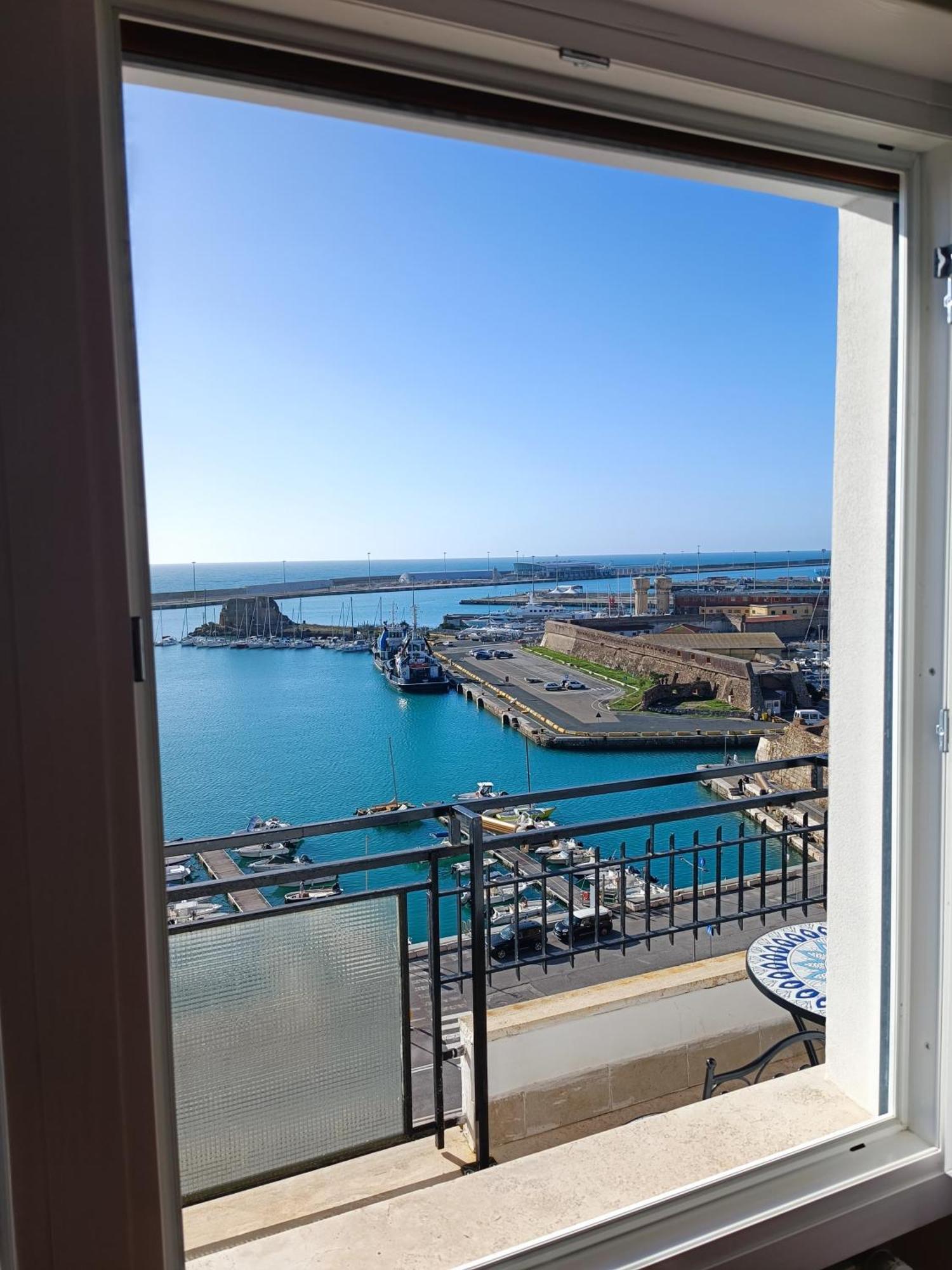 L'Onda Affittacamere Civitavecchia Exteriör bild
